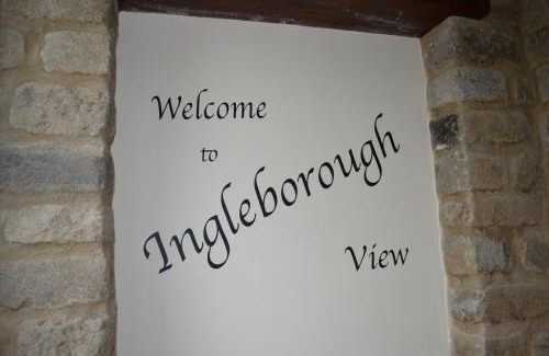 Horton in Ribblesdale House | Ashes Farm - Ingleborough Barn Cottage, with 3 peaks views, near Settle