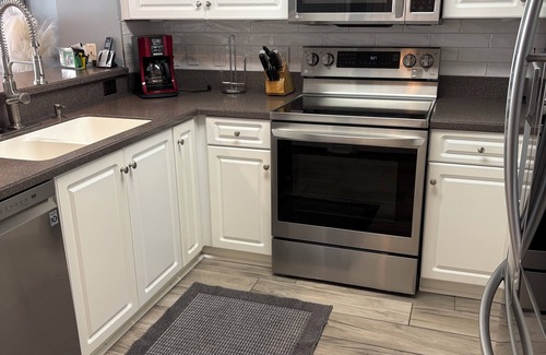 Ash Condo | Ashworth 1001 4-Bedroom Oceanfront Condo, "Picture Perfect"