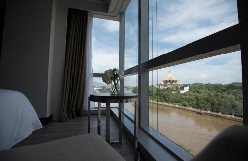 Kampung Surabaya Hotel | Astana Wing - Riverside Majestic Hotel