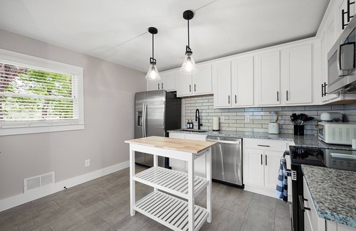 Acworth House | At Home in Acworth!