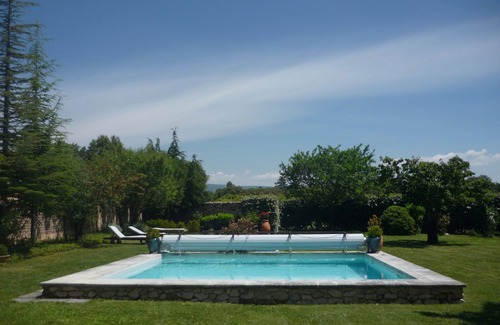 Vaucluse Villa | At the foot of the Mont Ventoux, house with garden and pool