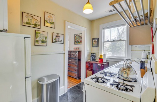 Athens Apartment | Athens Apartment: 2 Mi to University of Georgia!