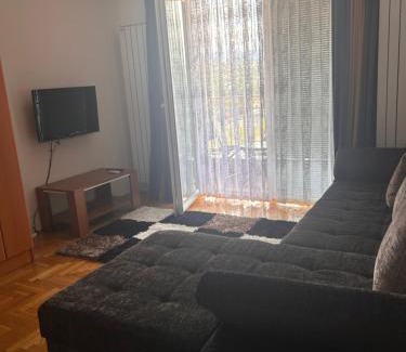 Sarajevo Apartment | Atila City Light Room