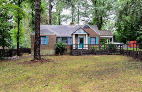 Atlanta Cottage | Atlanta Llama Luxury Cottagen