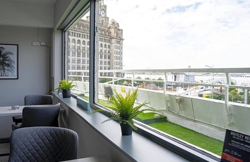 Liverpool City Centre Apartment | Atlantic Tower hotel by Sunday Junior Suite