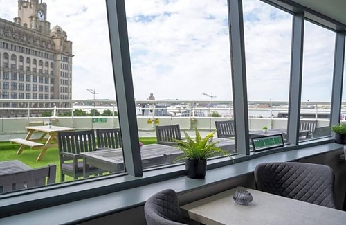 Liverpool City Centre Apartment | Atlantic Tower hotel by Sunday Junior Suite