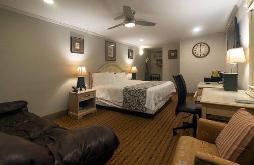 High Point Hotel | Atrium Inn