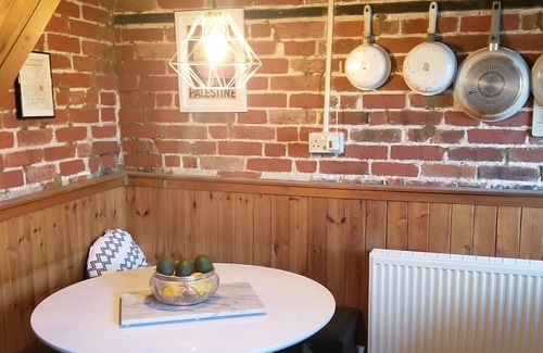 Bilting Cottage | Attached Little Cottage in the Countryside