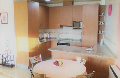 Goian House | Attractive house with swimming pool, only 2 km from the beach and Portugal.