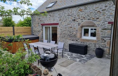 Pontorson House | Au Mont De La Rive #Jaccuzi et Mont-Saint-Michel #