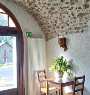 Saint-Colomban-des-Villards Apartment | Auberge du Glandon