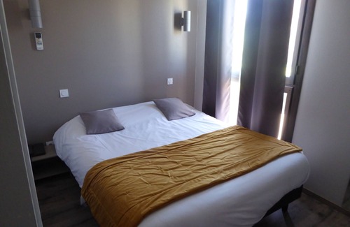 Lavours Hotel | Auberge de la Paillere