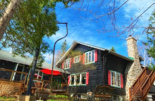 Mont-Tremblant Hotel | Auberge Le Lupin-Self Check-in