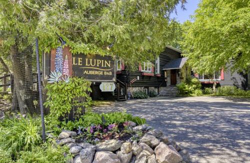 Mont-Tremblant Hotel | Auberge Le Lupin-Self Check-in