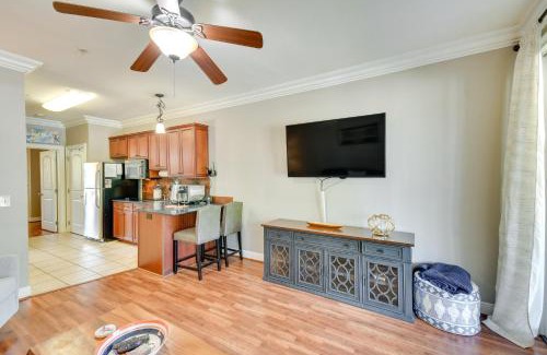Auburn Apartment | Auburn Retreat with Balcony - Walk to Campus!