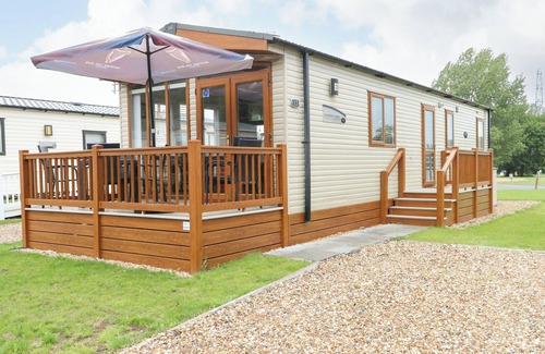 Hopton Cottage | Audrey's Lodge, Foxburrow Hang