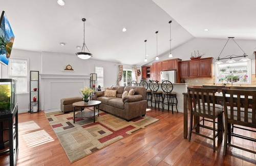 High Point House | Aurora Escape With Room to Relax · Yard, Gym + Basement Lounge