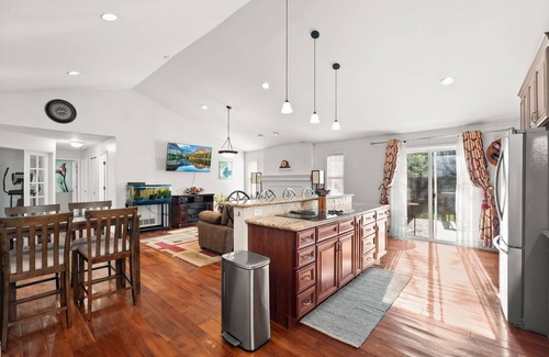 High Point House | Aurora Escape With Room to Relax · Yard, Gym + Basement Lounge