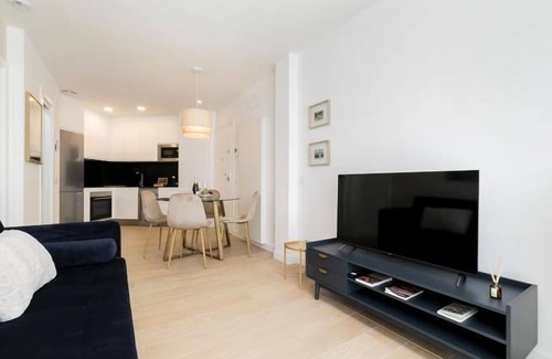 Carabanchel Apartment | Aurora Stays by Charming V, Apartment for 4 with free parking
