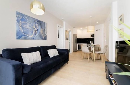 Carabanchel Apartment | Aurora Stays by Charming V, Apartment for 4 with free parking