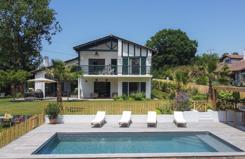 Arbonne House | AURRERA - Maison moderne avec piscine