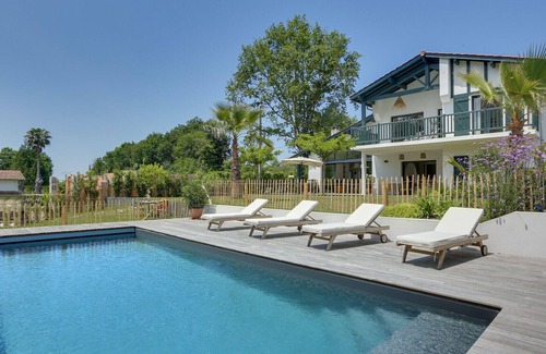 Arbonne House | AURRERA - Maison moderne avec piscine