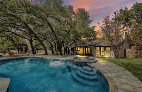 Northview Hills House | Austin Oasis: Pool, Pickleball, Hot Tub, Sleeps 10