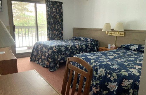 West Dover Hotel | Austrian Haus Lodge