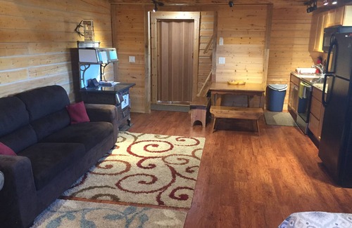 Ester House | Authentic Fairbanks log house with bathroom, kitchen, and screened front porch