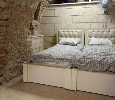 Safed Old City Apartment | Authentic Tzfat Cave Tzimmer