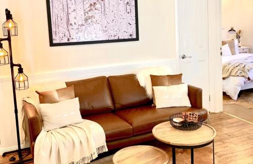 Bright House | Autumn Beauty - Country Cottage 7