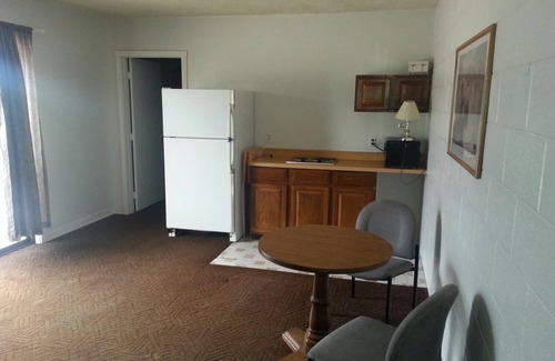 Roundup Hotel | Autumn's Inn