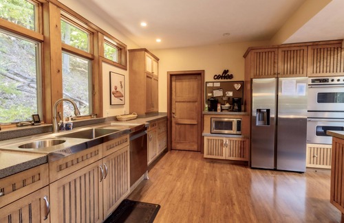 Glen Arbor House | Available All Year Round- Gorgeous Home with Private Access to Glen Lake