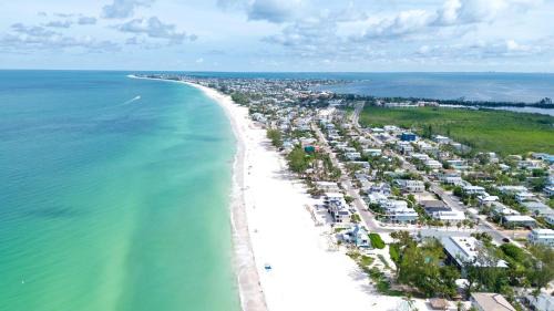 Ilexhurst House | Avalon