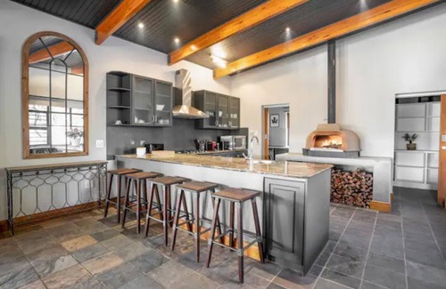 Stellenbosch House | Avemore Manor House -Exquisite winelands home with Breathtaking Views