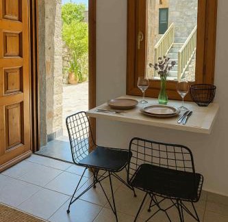 Avgonima Apartment | Avgonyma Square Nest