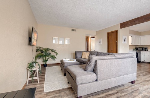 Platte City Apartment | Aviator's Lounge 2BR 1Bath WiFi Close to Airport Very Convenient Book your stay2