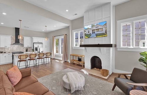 Forest Park House | Avondale Charmer-Comfort & Style