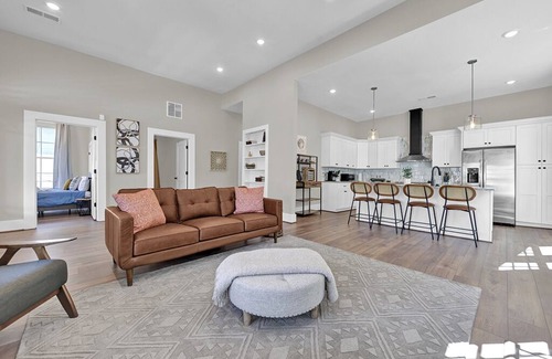 Forest Park House | Avondale Charmer-Comfort & Style