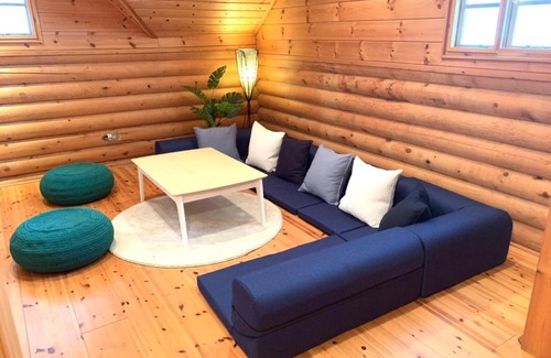 Sumoto Villa | Awaji Large Log house in Goshiki 2