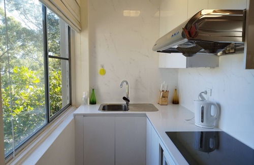 Riverview House | Away without Leaving- Cheerful one Bedroom with view to lane cove river