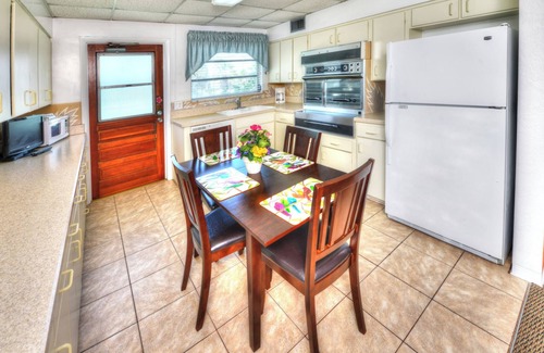 Cate Gray Villa | Awesome 3 Bedroom Oceanfront Luxury Apartment - Enhanced Cleaning