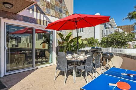 Newport Shores House | Awesome 3BR 2BTH 1 Block To Beach C2