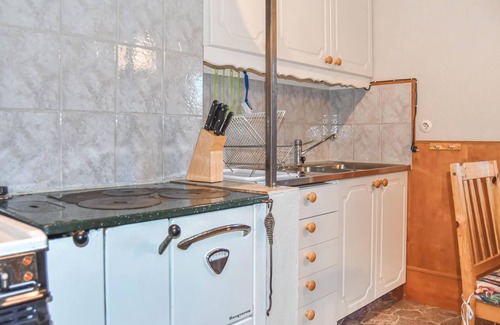 Tanum O House | Awesome home in Bullaren with WiFi