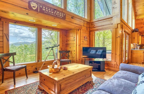 Maggie Valley Cabin | 🏔 Awesome View Cabin – Stunning Views - Hot Tub - Pet Friendly - Game Loft.