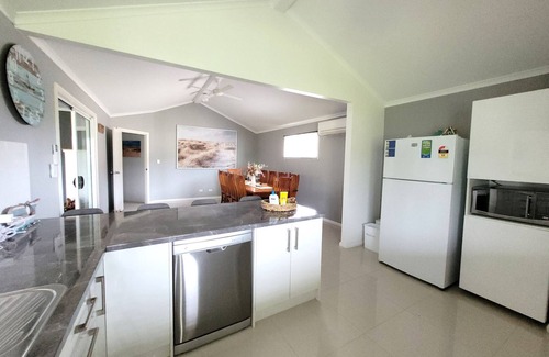 Moonta Bay Hotel | Aworana Shores, Moonta Bay