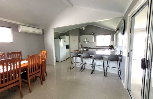 Moonta Bay Hotel | Aworana Shores, Moonta Bay