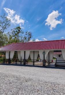 Gurun Cabin | AZ Homestay Jeneri