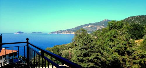 Kalkan Apartment | Azure Haven - A Seaside Retreat Surrounded by Nature