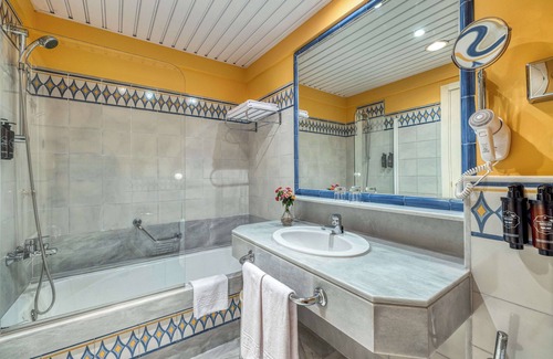 Los Barrios Hotel | AZZ Guadacorte Campo de Gibraltar